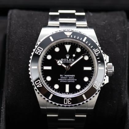 Pre-Owned Rolex Submariner No Date 124060-0001 | 41mm Black Cerachrom Bezel Symmetric Black Dial Cal.3235 Automatic Diver Watch, Used Good Condition